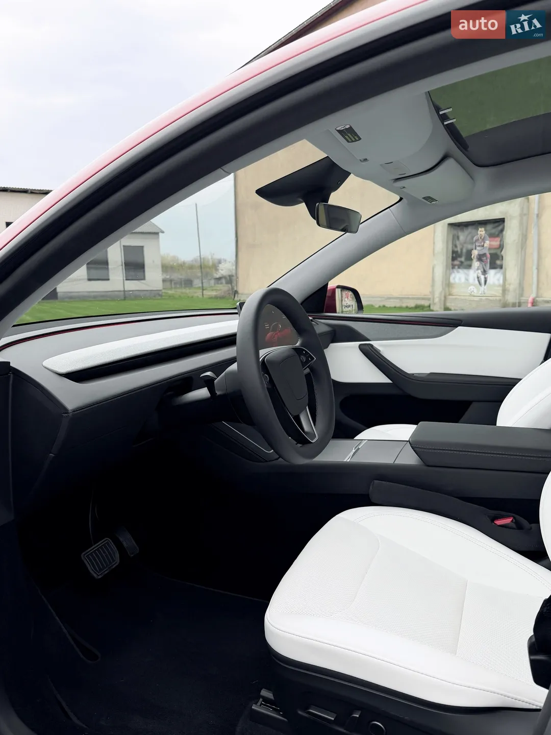 2025 Tesla Model Y - мініатюра 11