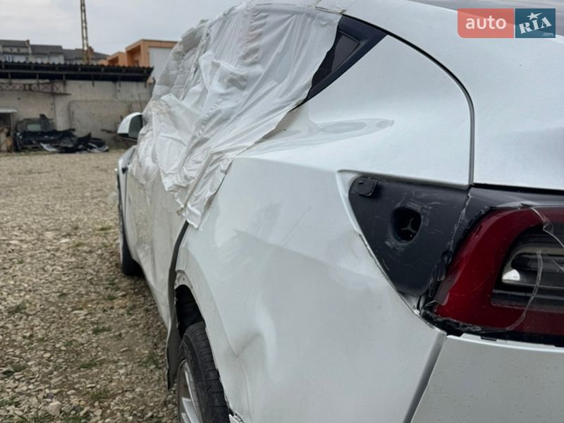 Позашляховик / Кросовер Tesla Model Y 2023 в Самборі фото 32 Позашляховик / Кросовер Tesla Model Y 2023 в Самборі
