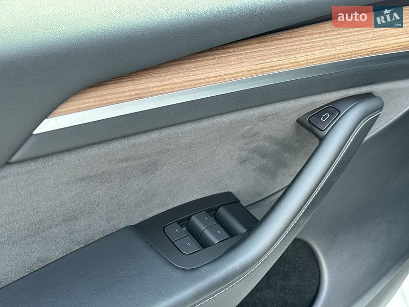 Позашляховик / Кросовер Tesla Model Y 2022 в Луцьку