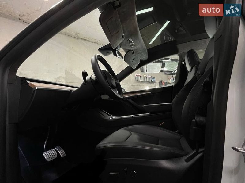 Позашляховик / Кросовер Tesla Model Y 2022 в Луцьку