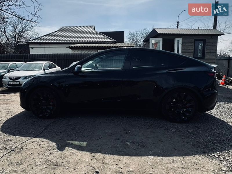 Позашляховик / Кросовер Tesla Model Y 2023 в Смілі