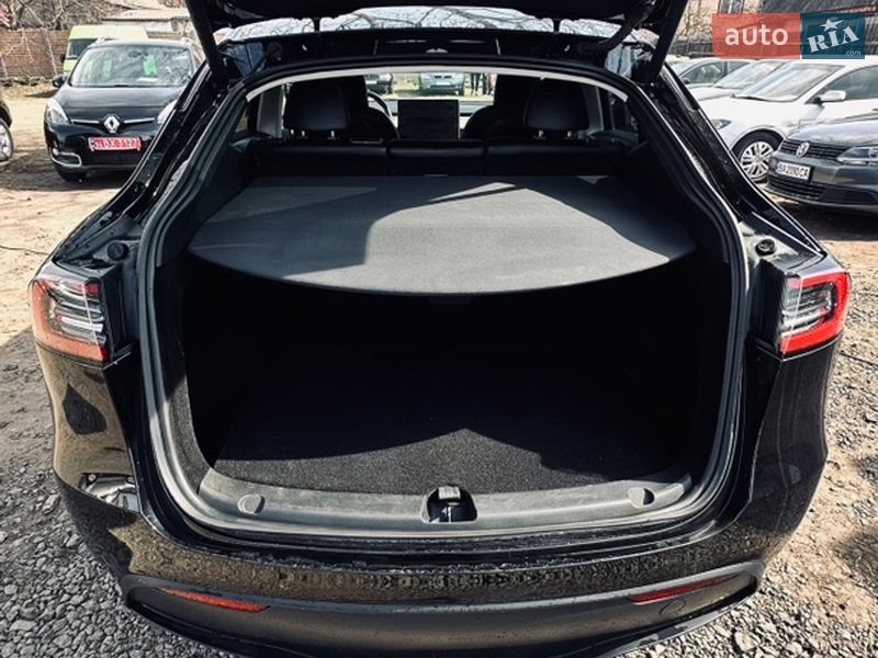 Позашляховик / Кросовер Tesla Model Y 2023 в Смілі