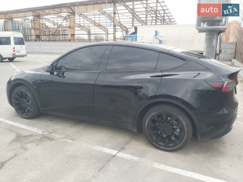Позашляховик / Кросовер Tesla Model Y 2023 в Дніпрі фото 13 Позашляховик / Кросовер Tesla Model Y 2023 в Дніпрі