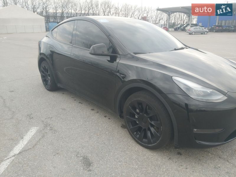 Позашляховик / Кросовер Tesla Model Y 2023 в Дніпрі фото 16 Позашляховик / Кросовер Tesla Model Y 2023 в Дніпрі