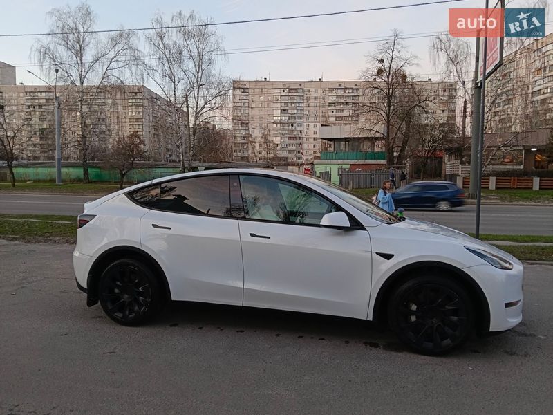 Внедорожник / Кроссовер Tesla Model Y 2021 в Харькове