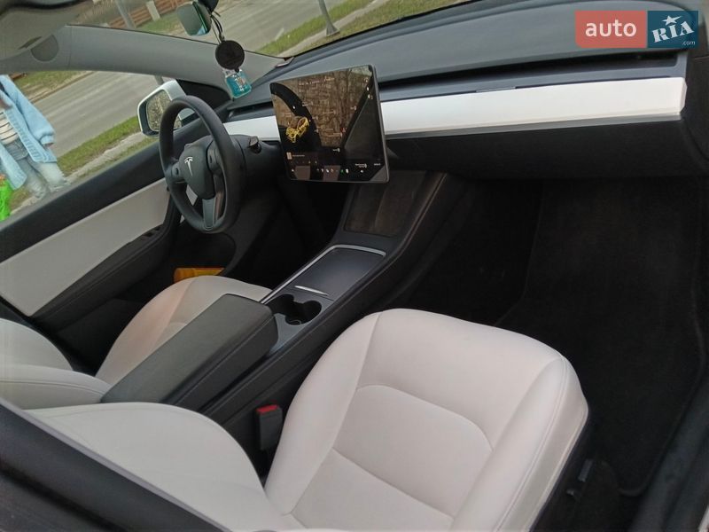 Внедорожник / Кроссовер Tesla Model Y 2021 в Харькове