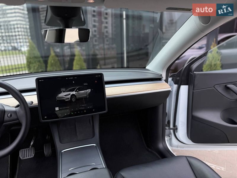 Позашляховик / Кросовер Tesla Model Y 2022 в Києві фото 19 Позашляховик / Кросовер Tesla Model Y 2022 в Києві