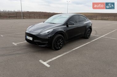 Позашляховик / Кросовер Tesla Model Y 2023 в Рівному