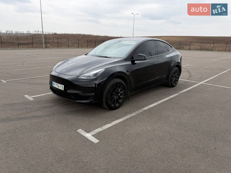 Позашляховик / Кросовер Tesla Model Y 2023 в Рівному фото Позашляховик / Кросовер Tesla Model Y 2023 в Рівному