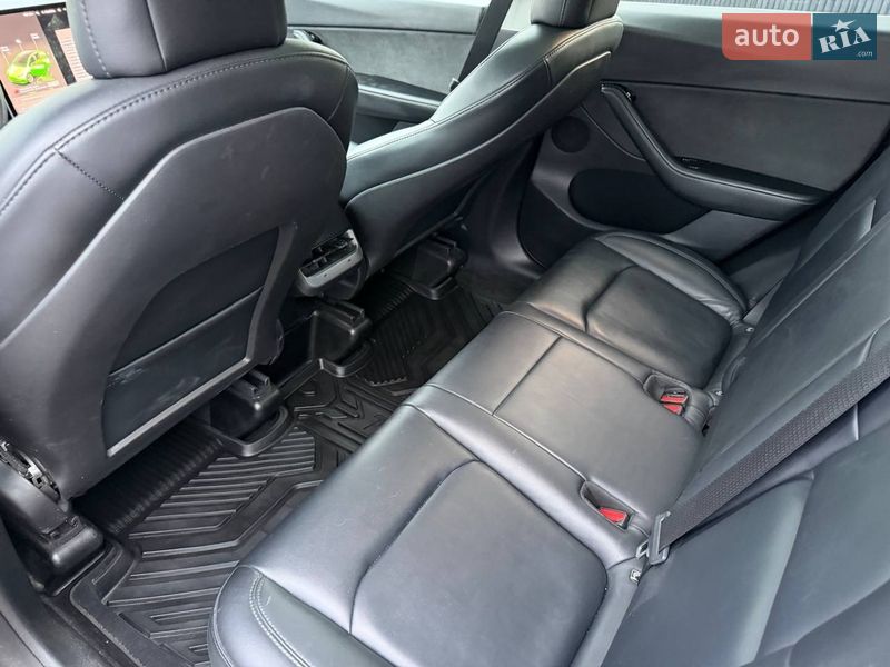 Позашляховик / Кросовер Tesla Model Y 2022 в Луцьку фото 17 Позашляховик / Кросовер Tesla Model Y 2022 в Луцьку