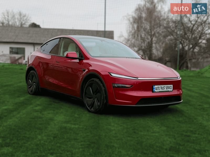 Позашляховик / Кросовер Tesla Model Y 2025 в Ужгороді фото Позашляховик / Кросовер Tesla Model Y 2025 в Ужгороді