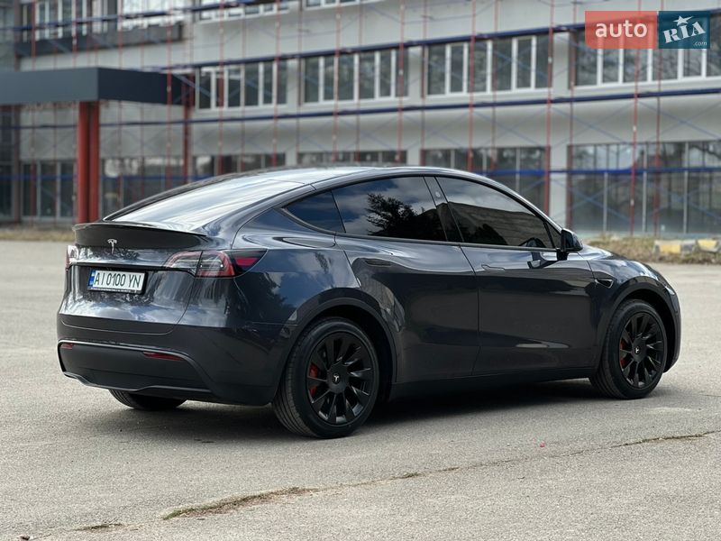 Позашляховик / Кросовер Tesla Model Y 2024 в Києві