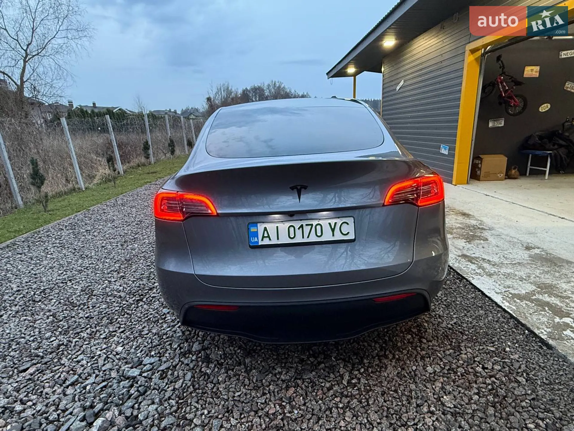 2024 Tesla Model Y - мініатюра 15