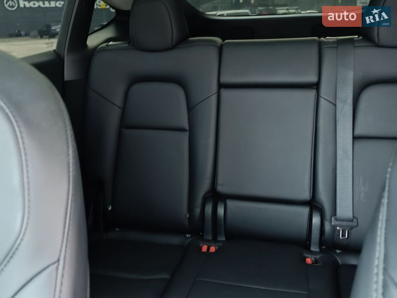 Позашляховик / Кросовер Tesla Model Y 2025 в Києві