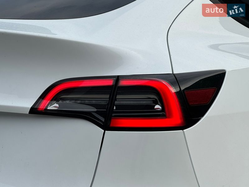 Внедорожник / Кроссовер Tesla Model Y 2024 в Киеве фото 12 Внедорожник / Кроссовер Tesla Model Y 2024 в Киеве