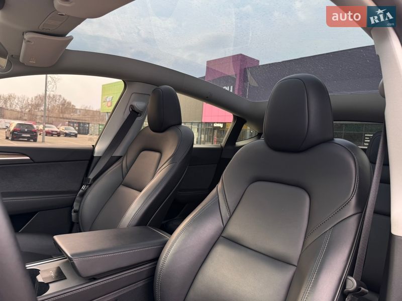 Внедорожник / Кроссовер Tesla Model Y 2024 в Киеве фото 32 Внедорожник / Кроссовер Tesla Model Y 2024 в Киеве