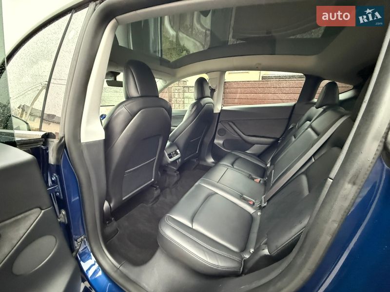 Внедорожник / Кроссовер Tesla Model Y 2021 в Ровно