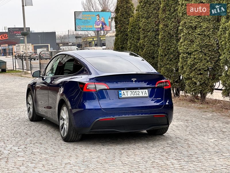 Внедорожник / Кроссовер Tesla Model Y 2022 в Киеве