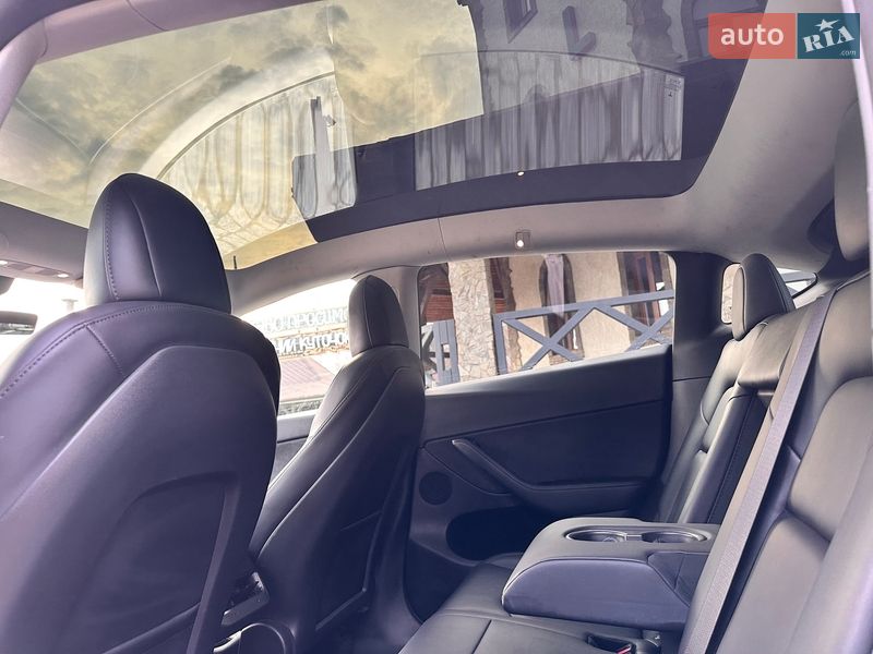 Внедорожник / Кроссовер Tesla Model Y 2022 в Киеве
