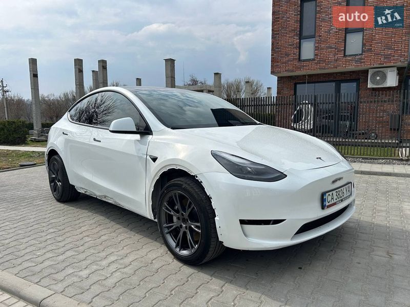 Позашляховик / Кросовер Tesla Model Y 2024 в Умані фото 12 Позашляховик / Кросовер Tesla Model Y 2024 в Умані