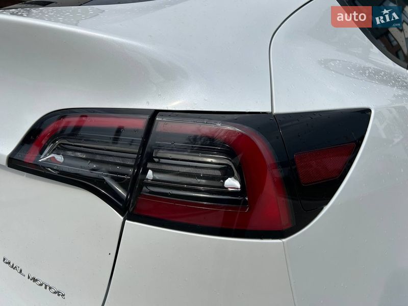 Позашляховик / Кросовер Tesla Model Y 2024 в Умані фото 7 Позашляховик / Кросовер Tesla Model Y 2024 в Умані