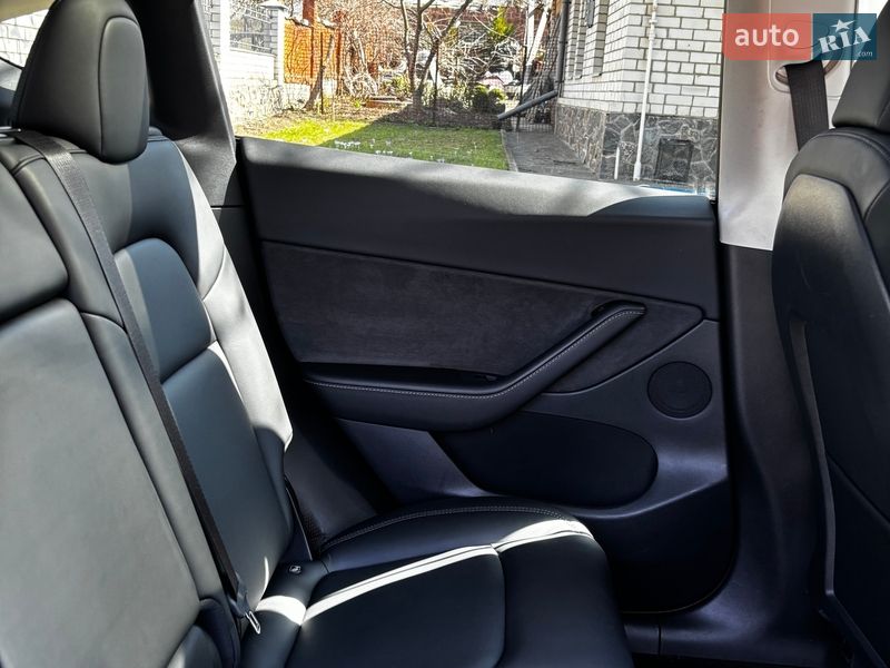 Внедорожник / Кроссовер Tesla Model Y 2021 в Харькове