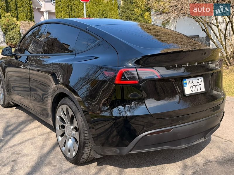 Внедорожник / Кроссовер Tesla Model Y 2020 в Киеве