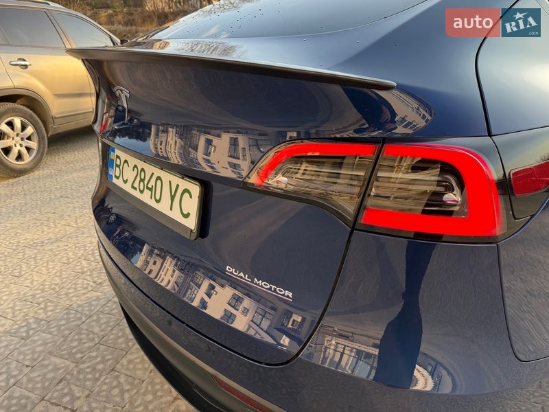 Позашляховик / Кросовер Tesla Model Y 2021 в Львові