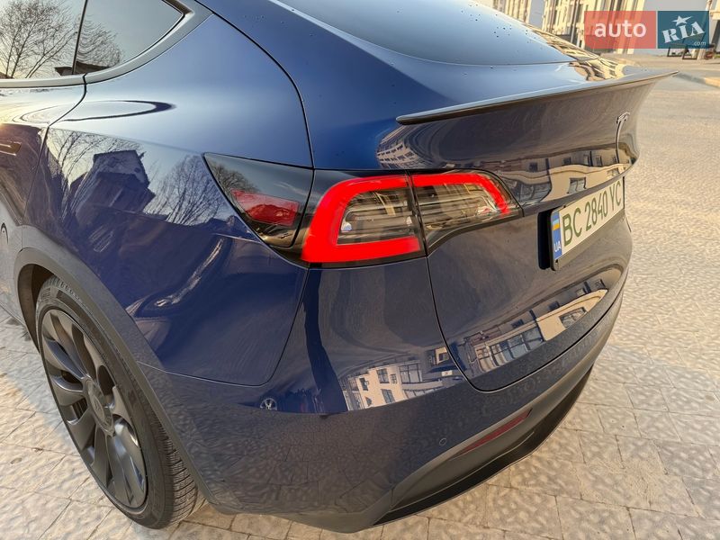 Позашляховик / Кросовер Tesla Model Y 2021 в Львові