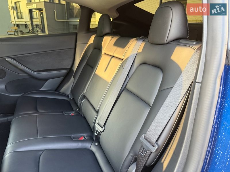 Позашляховик / Кросовер Tesla Model Y 2021 в Львові