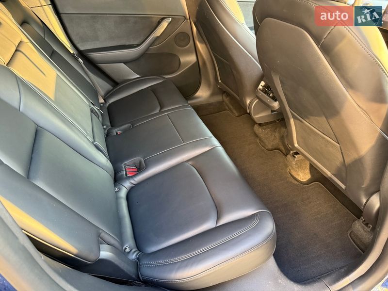 Позашляховик / Кросовер Tesla Model Y 2021 в Львові