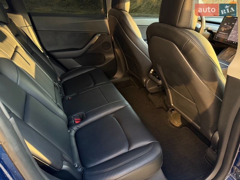Позашляховик / Кросовер Tesla Model Y 2021 в Львові