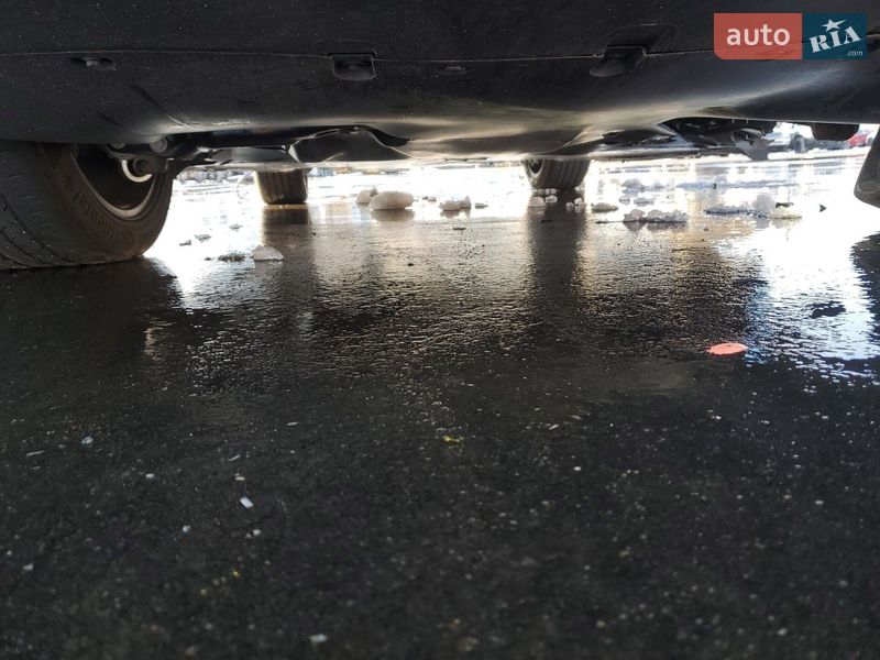 Позашляховик / Кросовер Tesla Model Y 2024 в Запоріжжі фото 38 Позашляховик / Кросовер Tesla Model Y 2024 в Запоріжжі