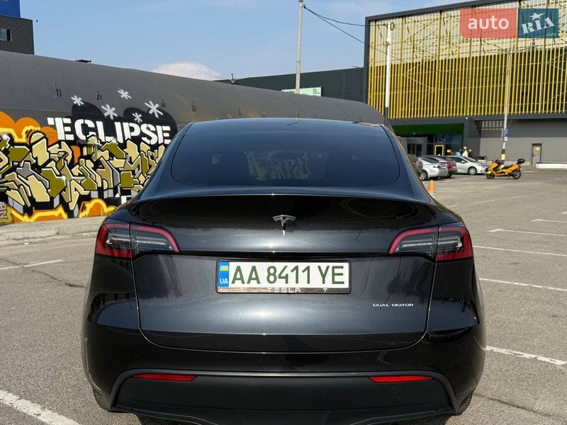 Позашляховик / Кросовер Tesla Model Y 2024 в Києві фото 5 Позашляховик / Кросовер Tesla Model Y 2024 в Києві
