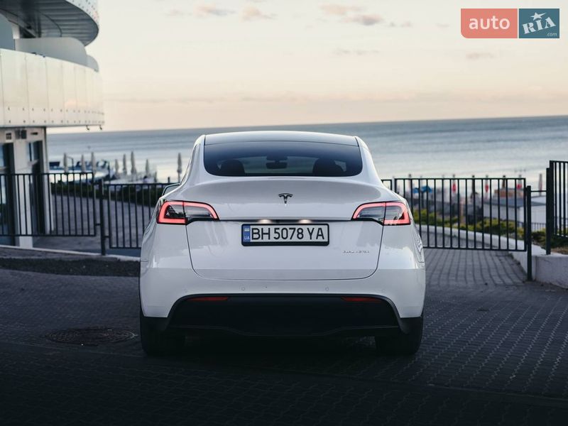Внедорожник / Кроссовер Tesla Model Y 2022 в Черноморске