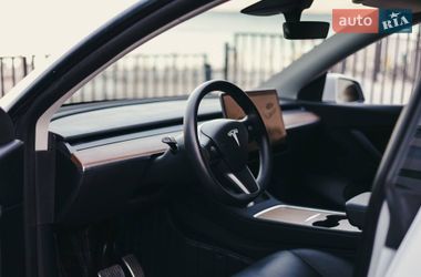 Внедорожник / Кроссовер Tesla Model Y 2022 в Черноморске