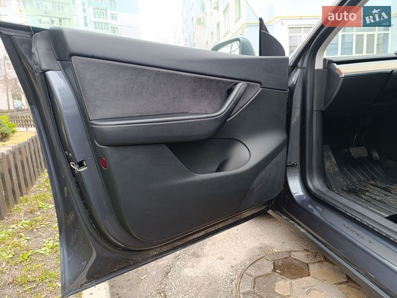 Позашляховик / Кросовер Tesla Model Y 2020 в Харкові