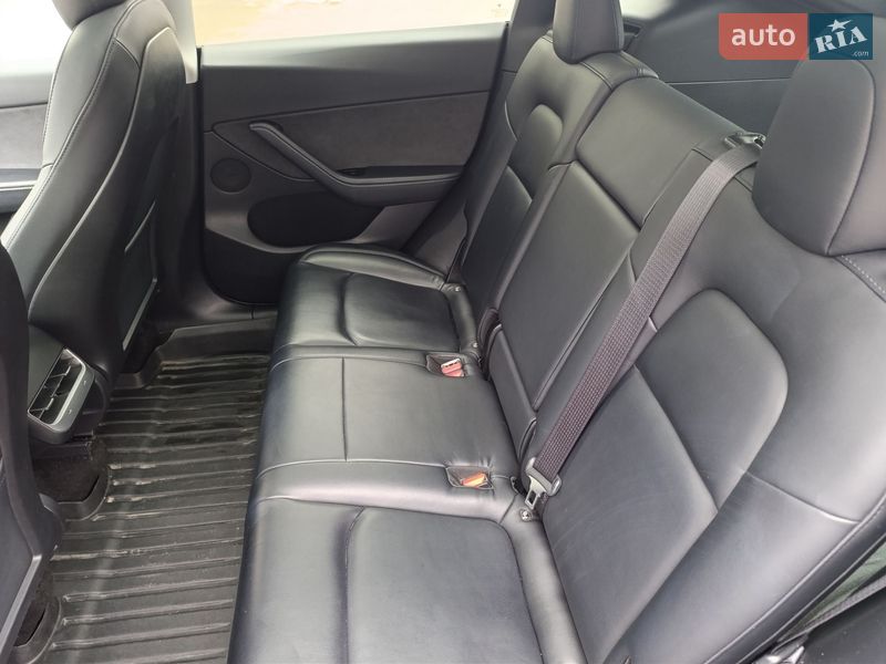 Позашляховик / Кросовер Tesla Model Y 2020 в Харкові