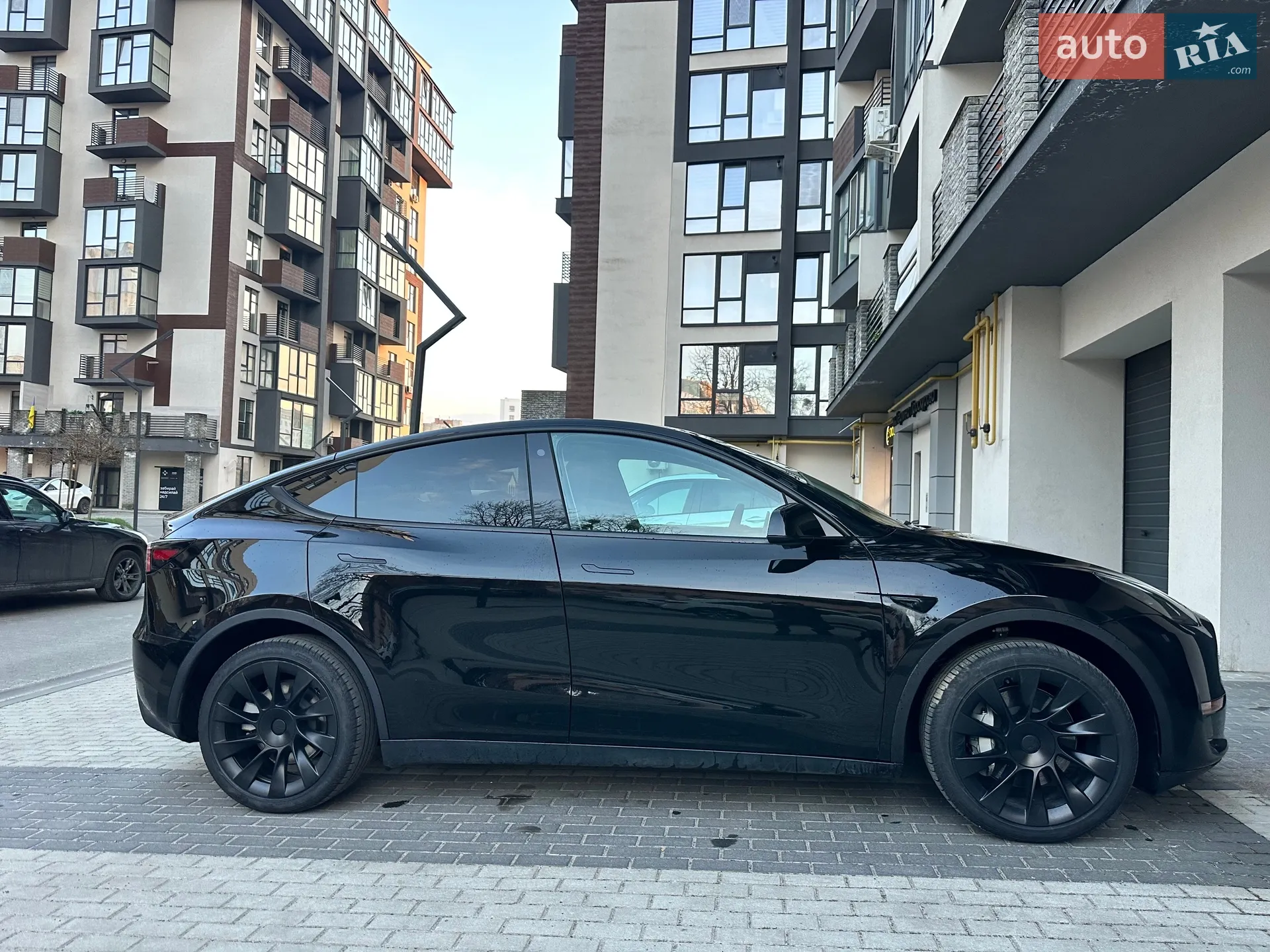 2022 Tesla Model Y - мініатюра 5