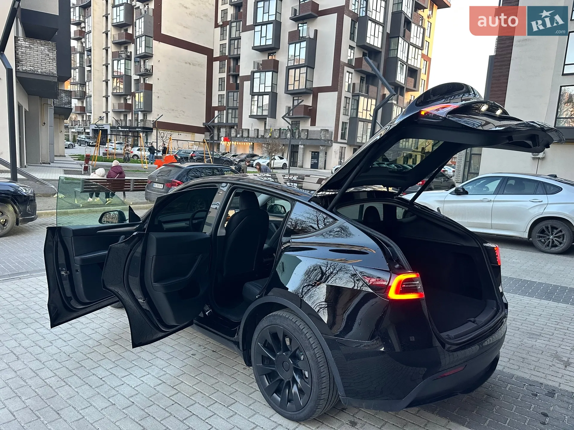 2022 Tesla Model Y - мініатюра 16
