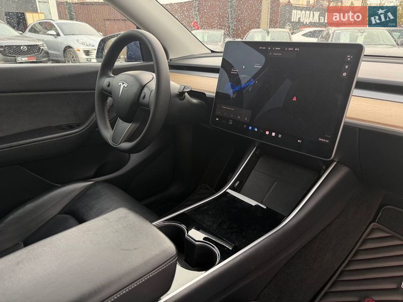 Позашляховик / Кросовер Tesla Model Y 2020 в Харкові