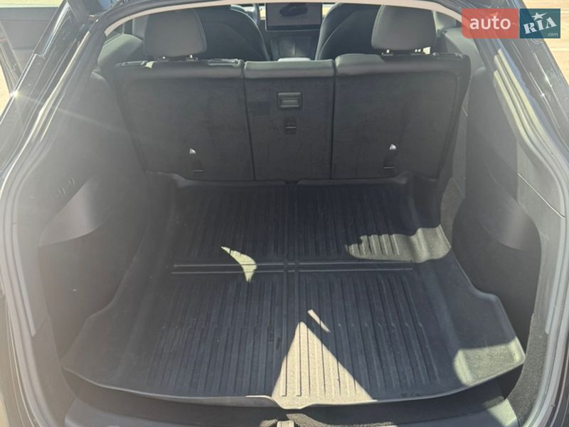 Внедорожник / Кроссовер Tesla Model Y 2022 в Киеве