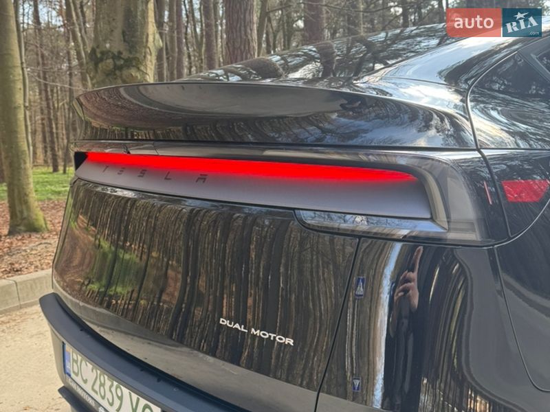 Внедорожник / Кроссовер Tesla Model Y 2025 в Львове
