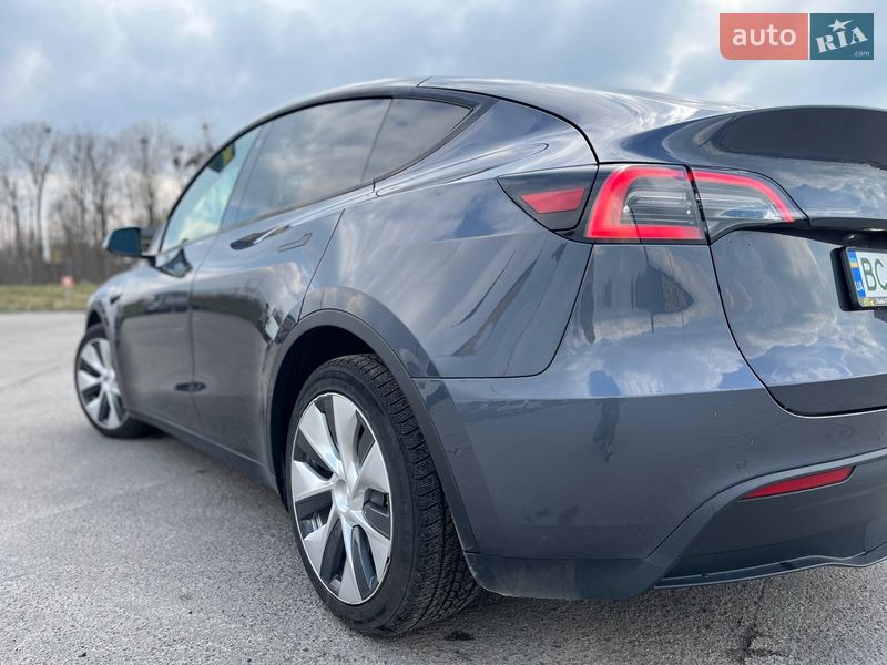 Внедорожник / Кроссовер Tesla Model Y 2021 в Львове