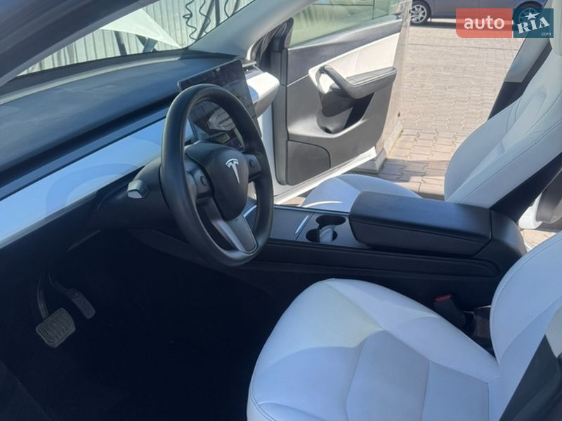 Позашляховик / Кросовер Tesla Model Y 2021 в Дніпрі фото 20 Позашляховик / Кросовер Tesla Model Y 2021 в Дніпрі