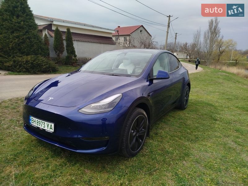 Внедорожник / Кроссовер Tesla Model Y 2024 в Одессе