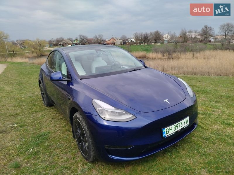 Внедорожник / Кроссовер Tesla Model Y 2024 в Одессе