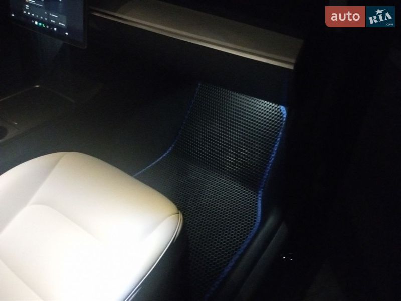 Внедорожник / Кроссовер Tesla Model Y 2024 в Одессе