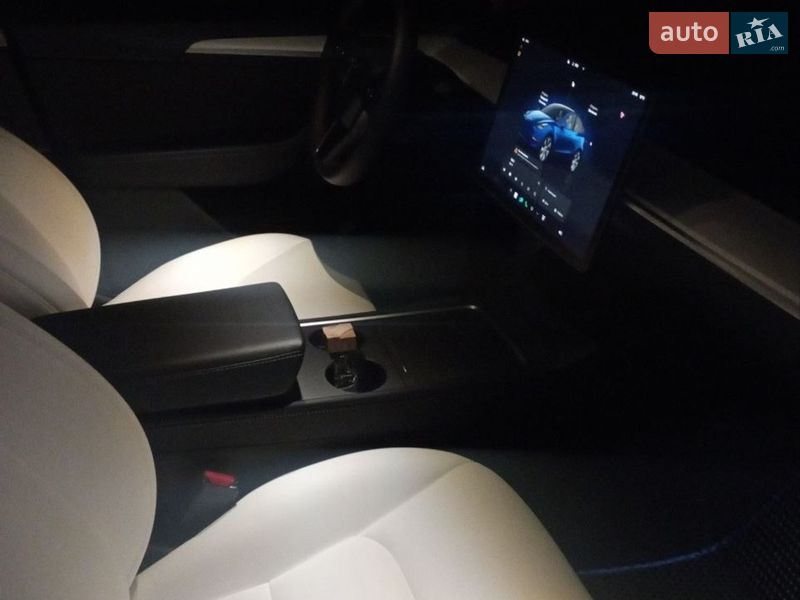 Внедорожник / Кроссовер Tesla Model Y 2024 в Одессе