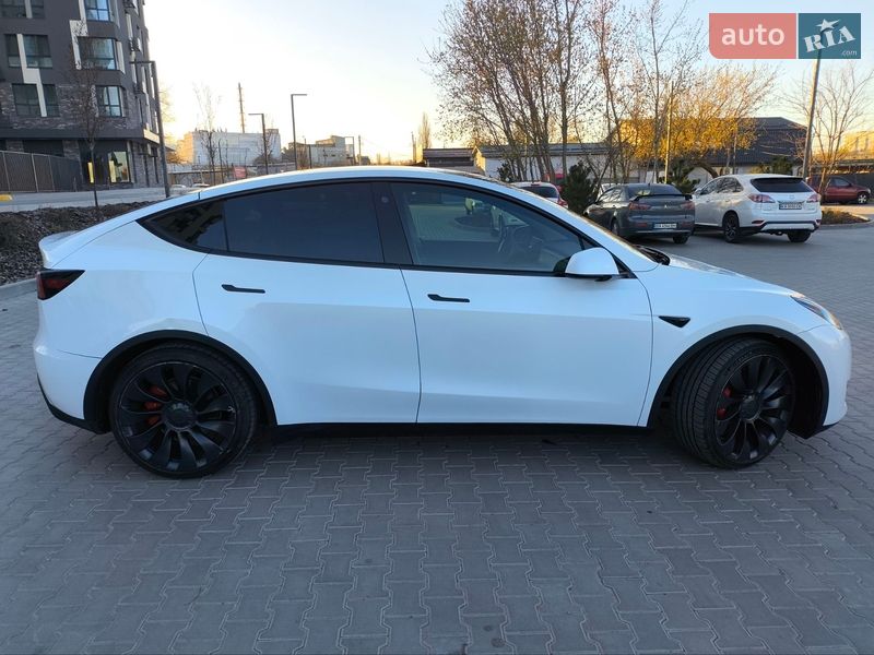 Позашляховик / Кросовер Tesla Model Y 2022 в Кропивницькому фото 4 Позашляховик / Кросовер Tesla Model Y 2022 в Кропивницькому